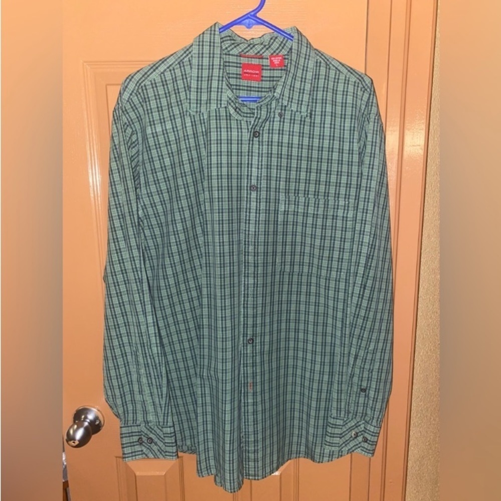 Mens Large Arrow Shirt